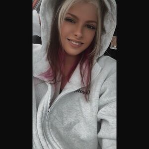 Meet your Posher, Kasey